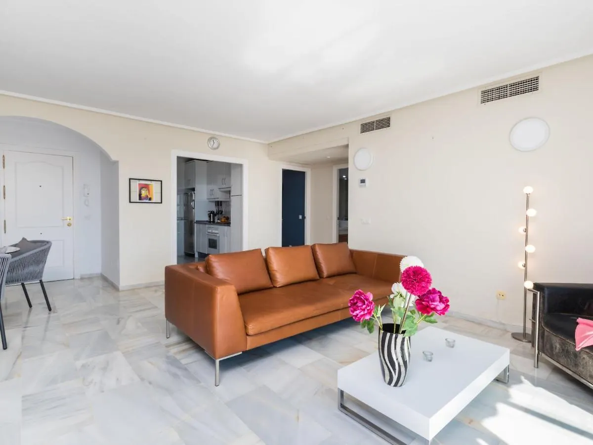 Apartment Penthouse Greenview By Interhome 埃斯特波纳