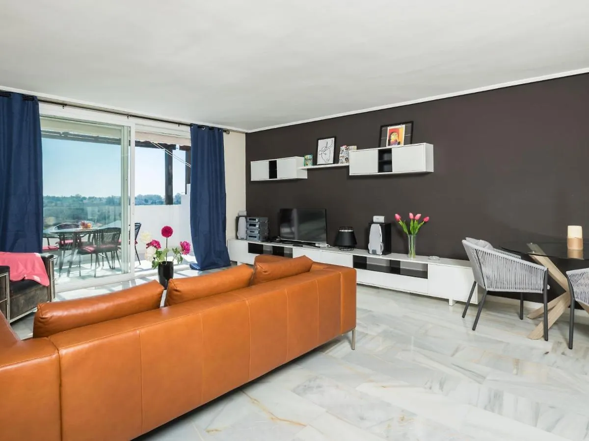 Apartment Penthouse Greenview By Interhome 埃斯特波纳 0*,  西班牙